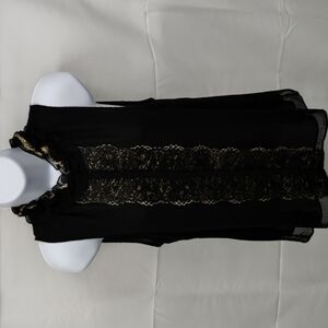 𝅺JENNIFER Lopez Sleeveless Blouse, Black w/Gold Accents, Size Medium Petite